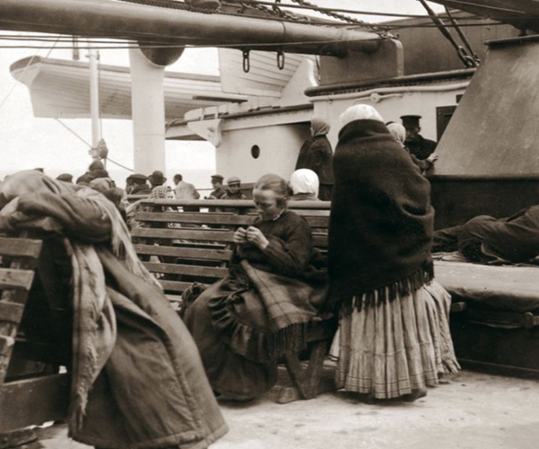 Ảnh chấn động về hành khách trên tàu Titanic trước khi chìm ảnh 2