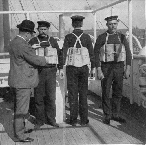 Ảnh chấn động về hành khách trên tàu Titanic trước khi chìm ảnh 8