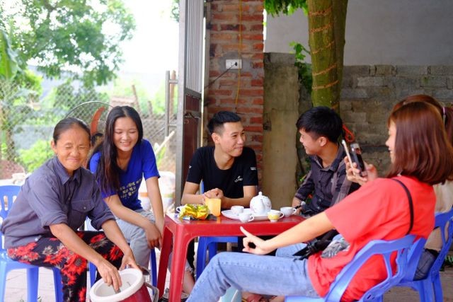 Kiếm tiền bằng cách làm Vlog như bà Tân có nhanh giàu? ảnh 1