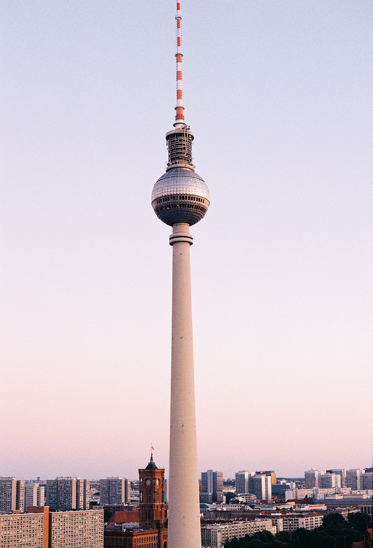 Hot Instagrammer Hoàng Quang Thái: Yêu Berlin với tâm hồn Hà Nội ảnh 8