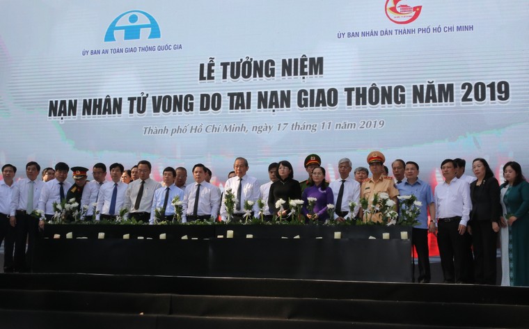 Hàng ngàn tổ ấm bị tổn thương bởi tai nạn giao thông ảnh 1