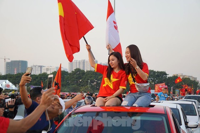 Các ngả đường về Mỹ Đình 'tê liệt' trước trận Việt Nam vs Thái Lan ảnh 3