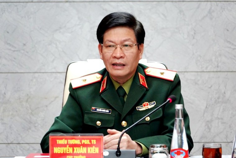 Các doanh trại quân đội đang cách ly gần 600 người để theo dõi ảnh 1