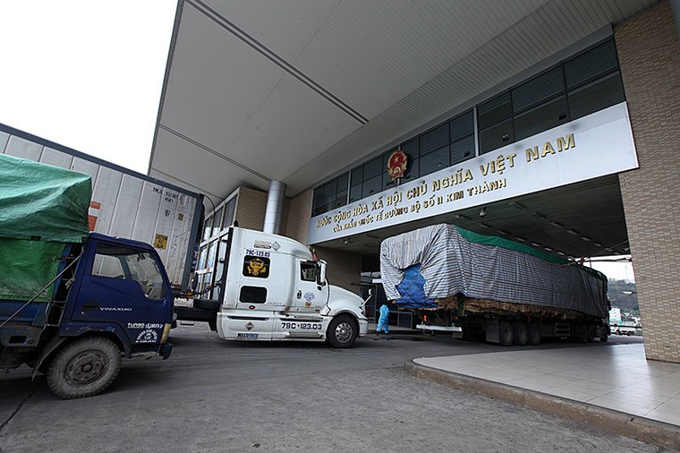 Đội lái xe đặc biệt thời chống dịch Covid-19 ở cửa khẩu Việt - Trung ảnh 3