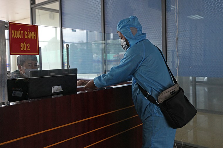 Đội lái xe đặc biệt thời chống dịch Covid-19 ở cửa khẩu Việt - Trung ảnh 1