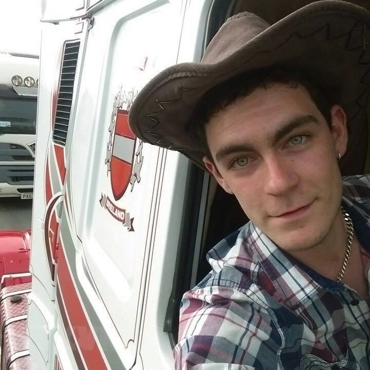 Vụ 39 thi thể trong xe đông lạnh: Tài xế lái xe tải nhận tội ngộ sát ảnh 1