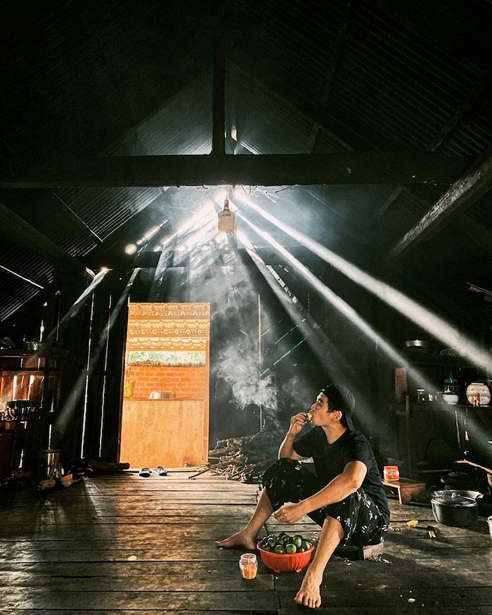 Bạn trai tin đồn của H'Hen Niê ngọt ngào khen nhà bạn gái là nơi yêu thích nhất ảnh 1