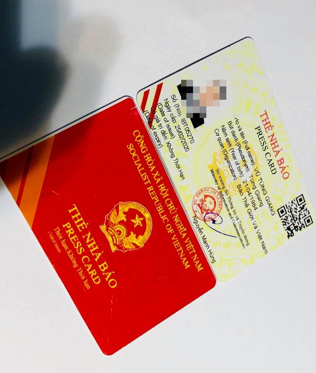 Đánh sập đường dây chuyên làm giả giấy tờ quy mô 'khủng' ở phía Nam ảnh 1