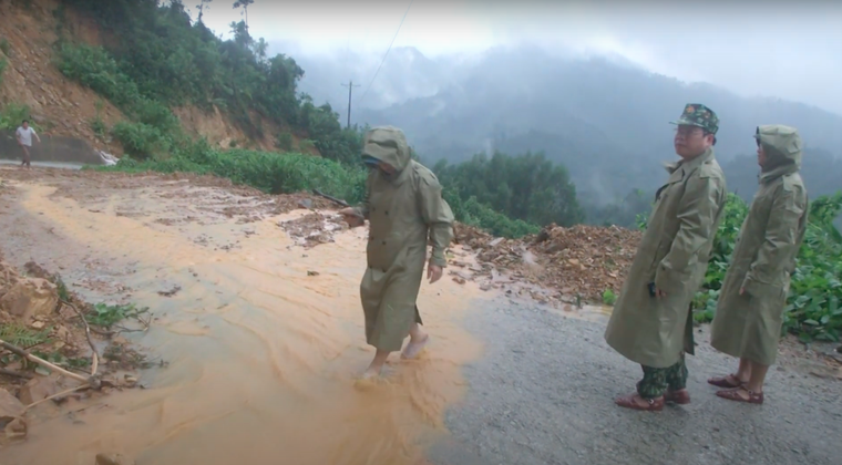 Hình ảnh cuối cùng của 13 cán bộ hy sinh ở trạm kiểm lâm 67 ảnh 1