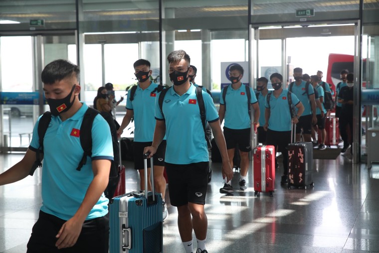 Bamboo Airways bay thẳng đưa đội tuyển Việt Nam sang UAE thi đấu vòng loại World Cup 2022 ảnh 1