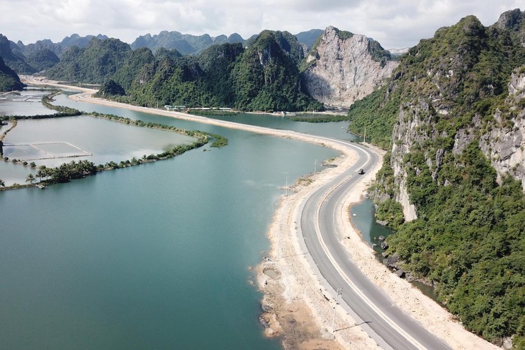 Thủ tướng dự lễ khánh thành các công trình giao thông trọng điểm của Quảng Ninh ảnh 2