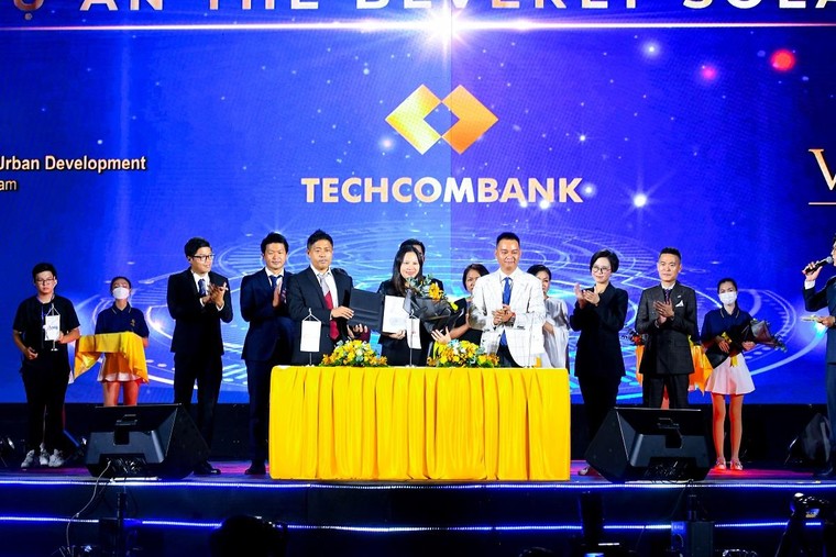 Hơn 10.000 “chiến binh” kinh doanh “cháy hết mình” tại lễ ra quân The Beverly Solari ảnh 5