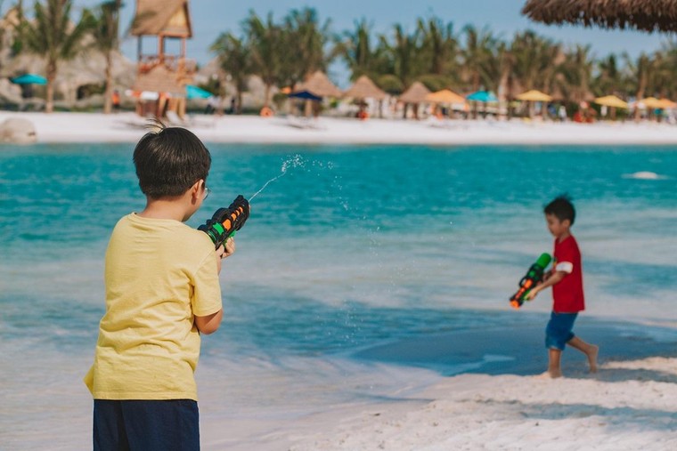 Trải nghiệm trọn vẹn kỳ nghỉ lễ “rực rỡ” tại Tổ hợp Biển tạo sóng nhân tạo lớn nhất thế giới ảnh 5