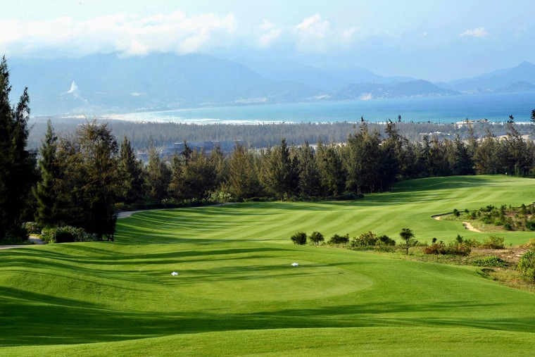 Hội mê golf truyền tai nhau những điểm check-in siêu hot hè này ảnh 3