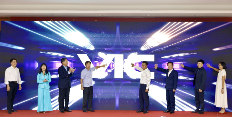 Doanh nhân Đỗ Quang Hiển được bầu làm Chủ tịch CLB Cựu sinh viên Doanh nhân ĐHQG Hà Nội ảnh 2