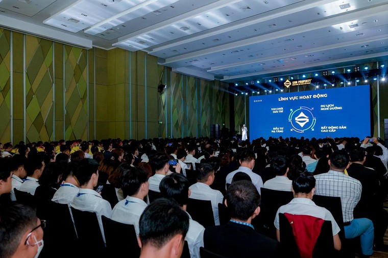 “Chinh phục thành phố sông Hàn”: Bùng nhiệt huyết cùng hàng trăm “chiến binh” kinh doanh BĐS Đà Nẵng ảnh 2