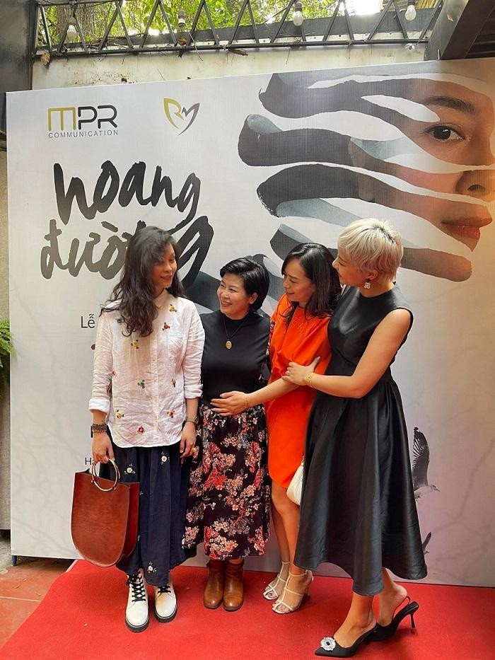 'Bệnh quỷ' - bản tình ca cảm động của người vợ chăm chồng vượt qua cửa tử ảnh 3