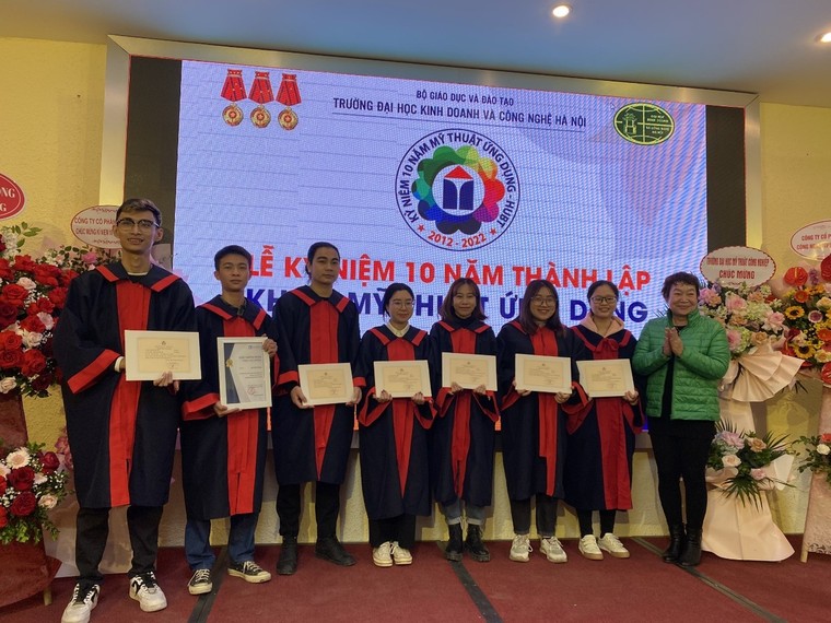 Khoa Mỹ thuật ứng dụng HUBT kỷ niệm 10 năm thành lập ảnh 3