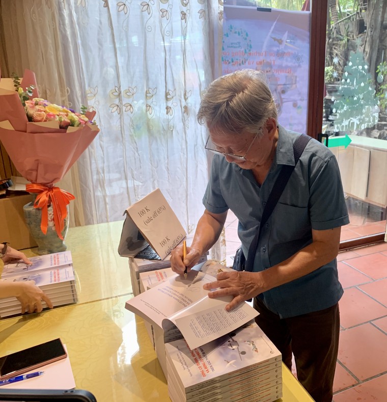 Ra mắt cuốn tài liệu quý về động cơ máy bay của Giáo sư Nguyễn Hoàng Nghị ảnh 2