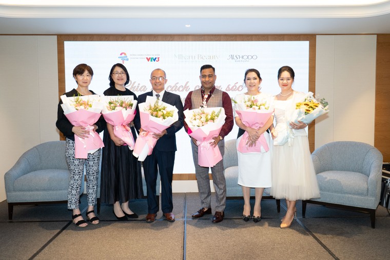 Sử dụng mỹ phẩm trôi nổi trên mạng: Hàng giả nhưng hậu quả thật! ảnh 3