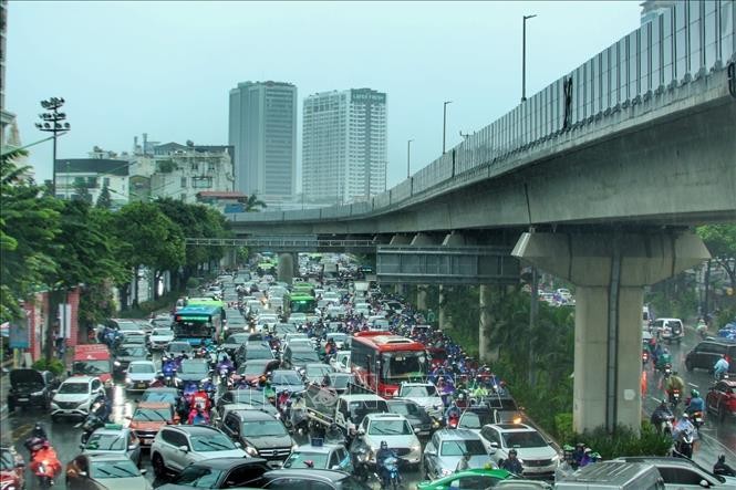Tình trạng tắc nghẽn giao thông trên nhiều tuyến phố Thủ đô ảnh 6