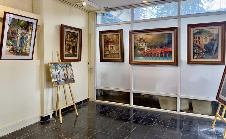 Yêu Hà Nội trong từng nét cọ vẽ ảnh 2