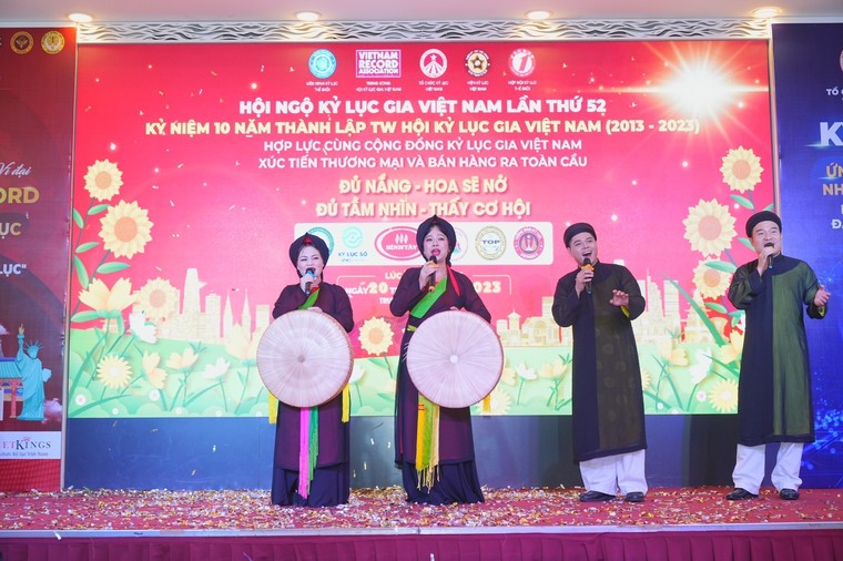 Quảng bá và bảo tồn các giá trị Di sản Văn hóa phi vật thể bằng những tiết mục đặc sắc ảnh 5