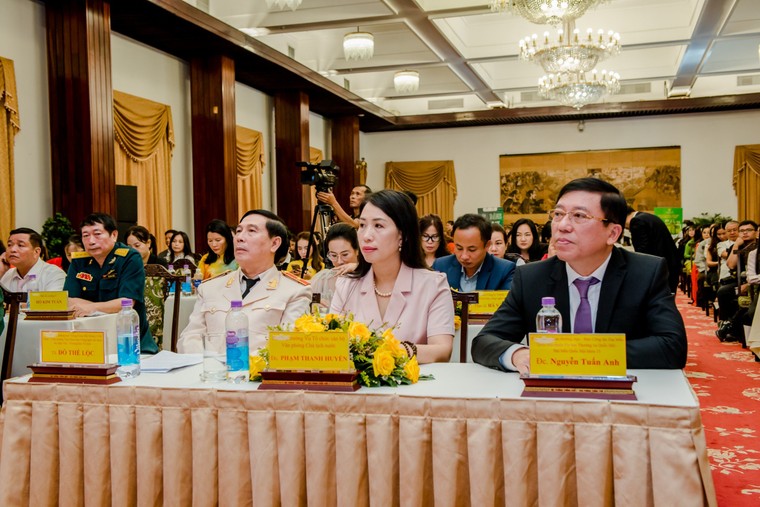 Biểu dương các tổ chức, cá nhân điển hình trong ngành làm đẹp Việt Nam ảnh 2