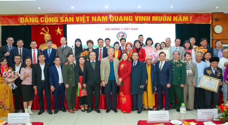 Đẩy mạnh kết hợp Đông y và Tây y để "giải mã" căn bệnh Ung thư ảnh 7