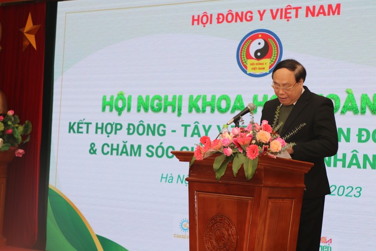 Đẩy mạnh kết hợp Đông y và Tây y để "giải mã" căn bệnh Ung thư ảnh 3