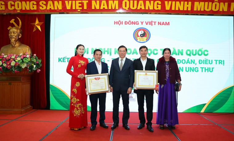 Đẩy mạnh kết hợp Đông y và Tây y để "giải mã" căn bệnh Ung thư ảnh 6