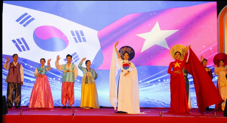 Một năm đặc biệt của ngoại giao Việt Nam với bản sắc “cây tre” ảnh 5