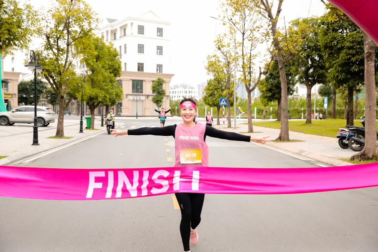 Vinmec cùng 3000 phụ nữ Việt “Biến yêu thương thành hành động - Chiến thắng ung thư vú” ảnh 4