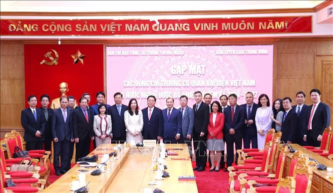 Trưởng Ban Tuyên giáo Trung ương gặp mặt các đại sứ, trưởng cơ quan đại diện Việt Nam ở nước ngoài ảnh 3