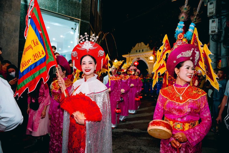 Yêu quê hương trong từng nghi thức tế lễ, rước kiệu ảnh 3