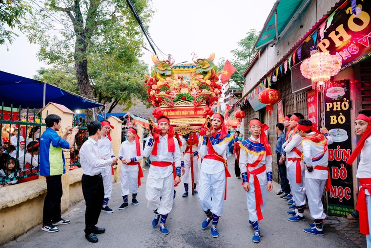Yêu quê hương trong từng nghi thức tế lễ, rước kiệu ảnh 8