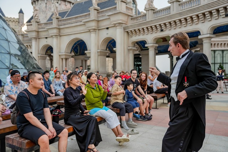 “David Copperfield” - Maestro Voronin sẽ góp mặt trong show diễn đình đám tại Bà Nà dịp hè ảnh 1