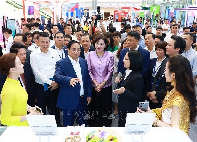 Thủ tướng Phạm Minh Chính dự Diễn đàn Chuyển đổi số ngành ngân hàng năm 2024 ảnh 3