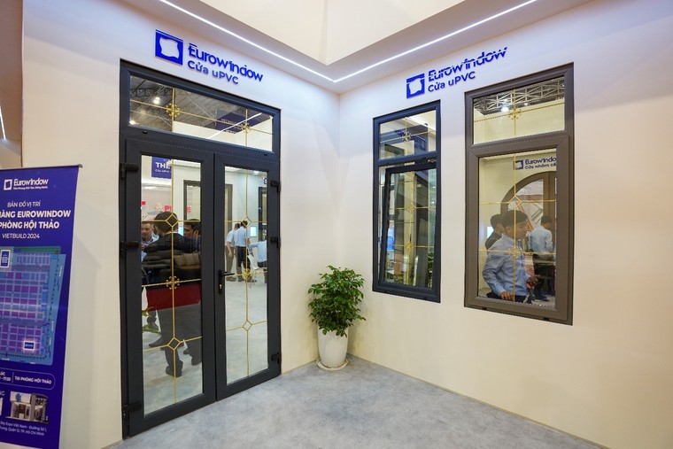 Mãn nhãn các sản phẩm cửa thông minh tại Eurowindow Vietbuild HCM 2024 ảnh 4