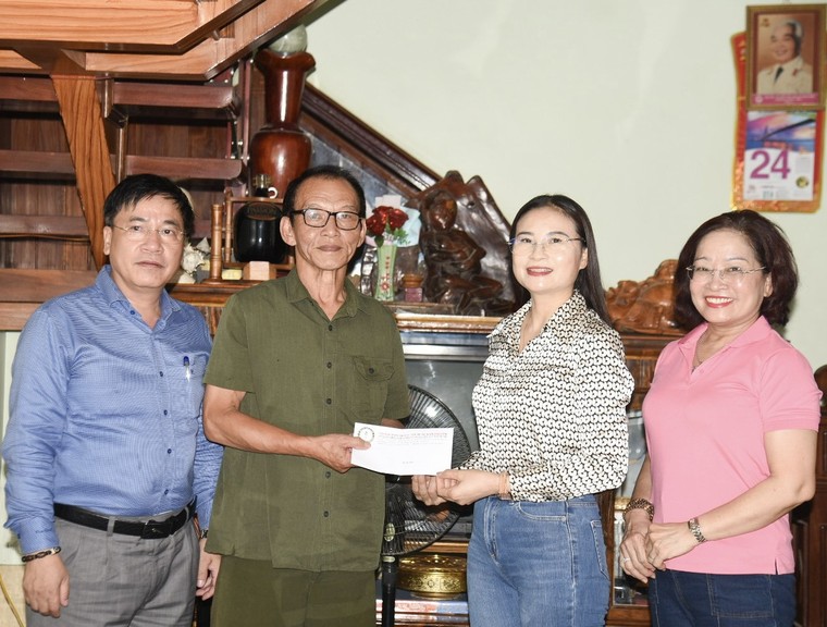 Chăm lo hơn nữa đời sống cho các gia đình thương binh, liệt sĩ, người có công với cách mạng ảnh 7