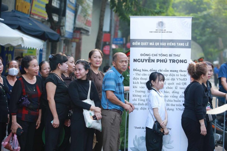 TRỰC TIẾP: Lễ truy điệu và an táng Tổng Bí thư Nguyễn Phú Trọng ảnh 133