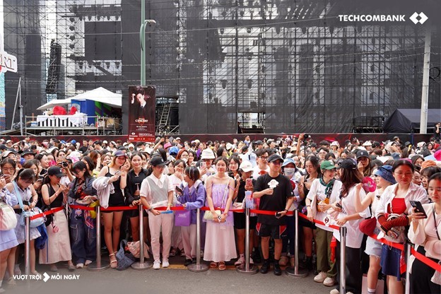 Khi âm nhạc truyền thống giao thoa hiện đại: Techcombank góp phần đưa concert Việt vươn tầm thế giới ảnh 6