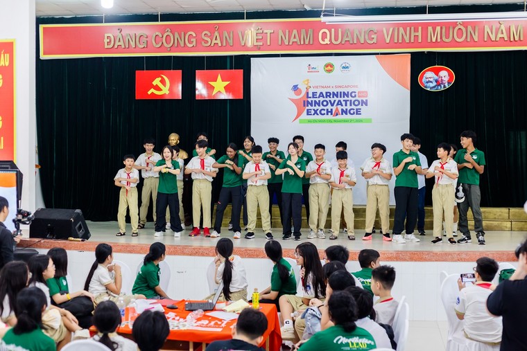 iSMART đồng hành cùng học sinh Việt Nam - Singapore giao lưu văn hóa và học thuật ảnh 5