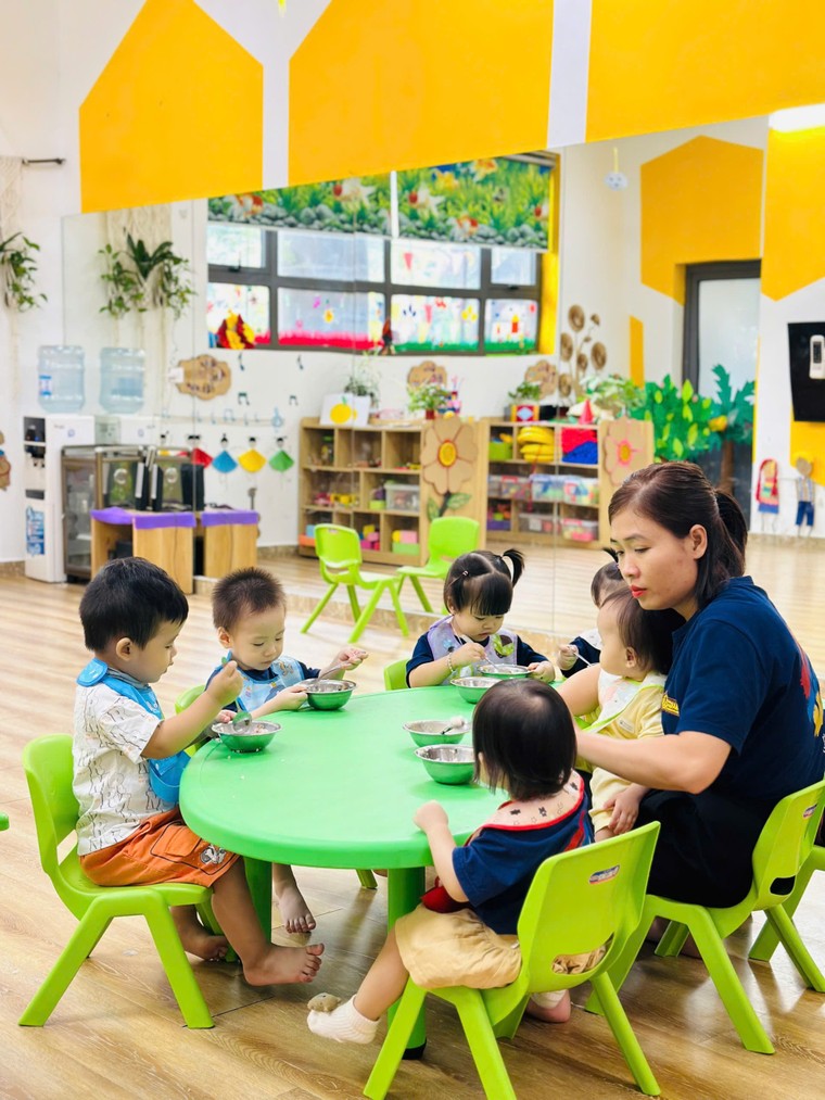 Một ngày bận rộn của cô giáo mầm non ảnh 7