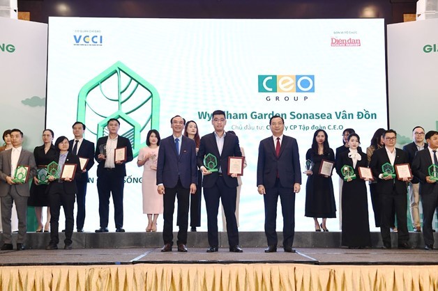 Wyndham Garden Sonasea Vân Đồn đạt giải thưởng “Khu nghỉ dưỡng được yêu thích nhất 2024” ảnh 1