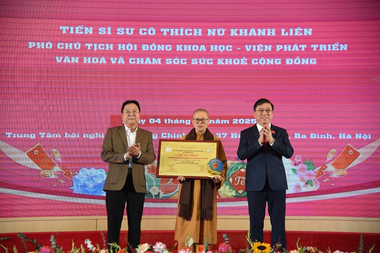 “Xuân ấm áp, Tết sẻ chia”: 8 năm sát cánh bên người nghèo ảnh 6