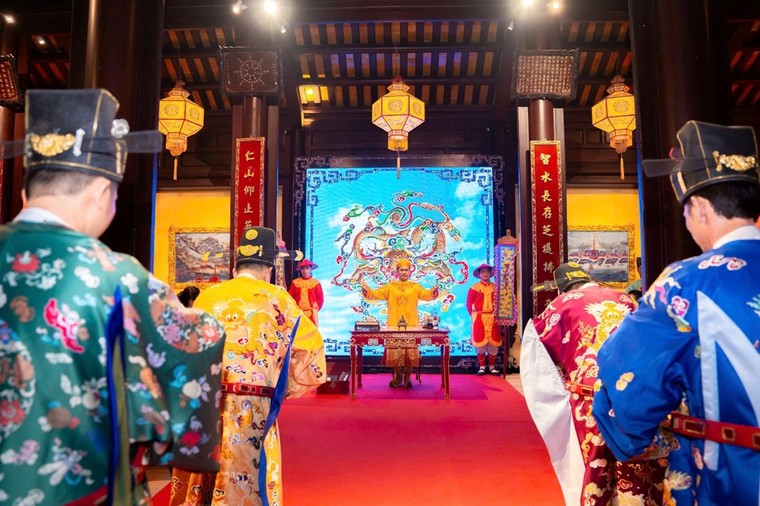 Ngự trà Hoàng cung ảnh 1