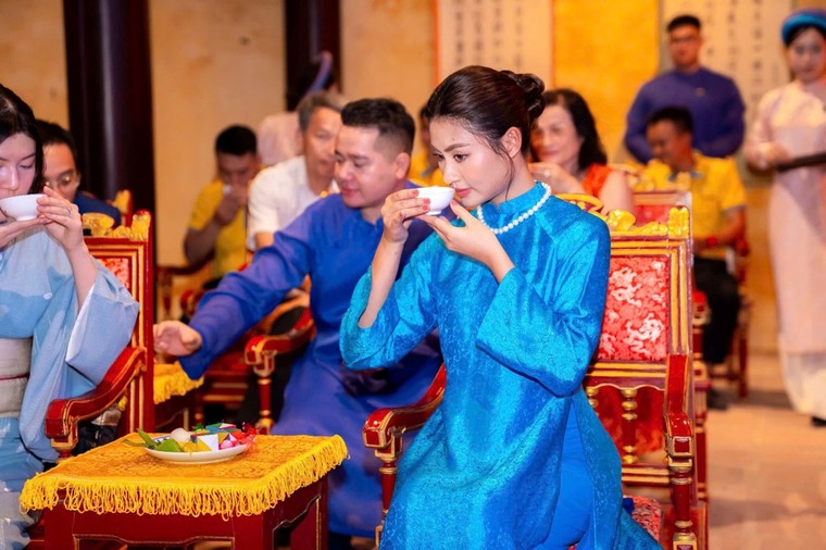 Ngự trà Hoàng cung ảnh 2