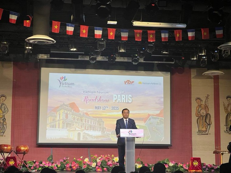 Việt Nam đẩy mạnh xúc tiến du lịch tại Pháp: Quảng bá Năm Du lịch quốc gia 2025 và sản phẩm làng nghề truyền thống ảnh 1