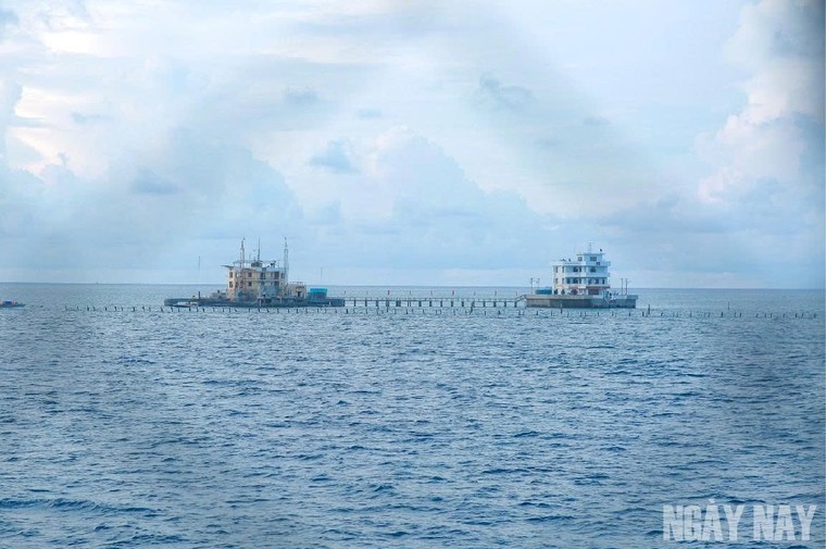 Hành trình của 100 nhà báo đến với Trường Sa ảnh 4